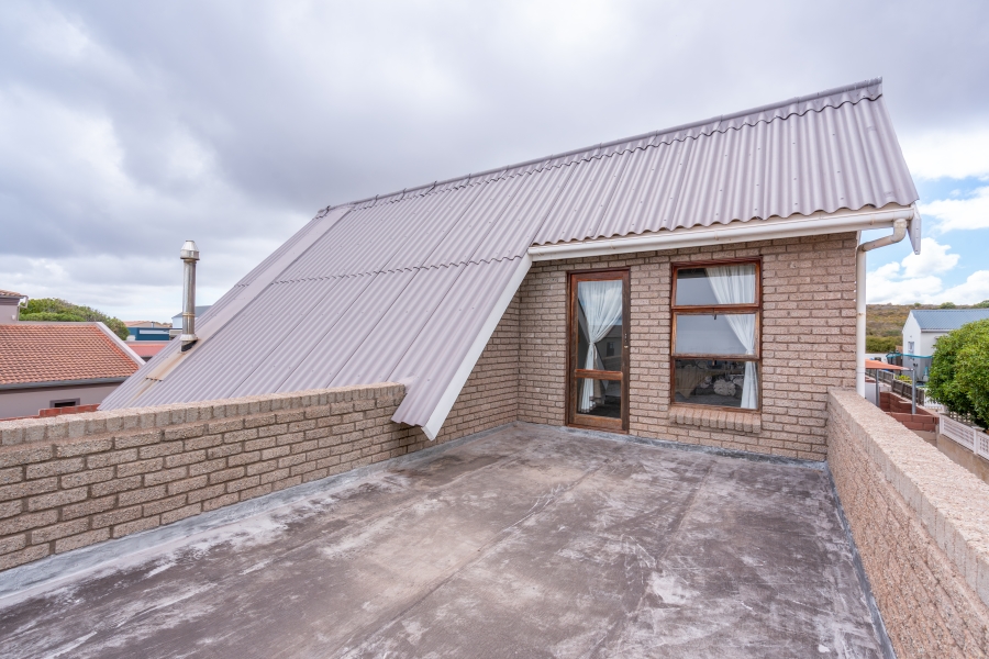 4 Bedroom Property for Sale in Myburgh Park Western Cape